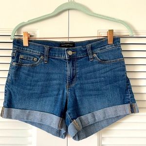Banana Republic Medium Wash Denim Shorts Size 26/2